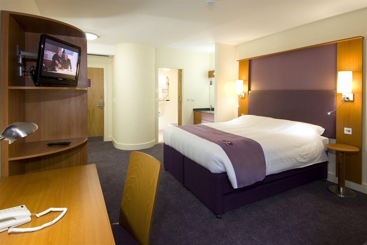 Premier Inn Sheffield City Centre Bagian luar foto
